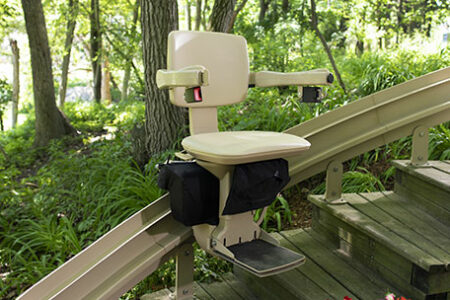 Elite-Outdoor-Curved-Stairlift-2