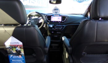 2025 Chrysler Voyager / BraunAbility Side-Entry Foldout XT Power Ramp full