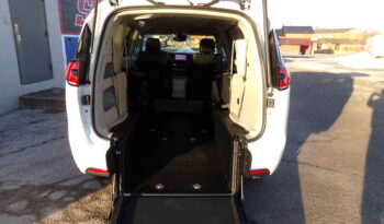 2022 Chrysler Pacifica / BraunAbility Rear-Entry Foldout V7 Manual Ramp full