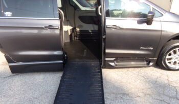 2022 Chrysler Pacifica / BraunAbility Side-Entry Foldout XT Power Ramp full