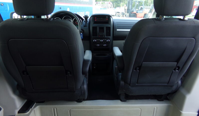 2008 Dodge Grand Caravan / BraunAbility Side-Entry Companion Manual Ramp full