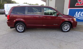 2020 Dodge Grand Caravan / BraunAbility Rear-Entry Foldout V7 Manual Ramp full