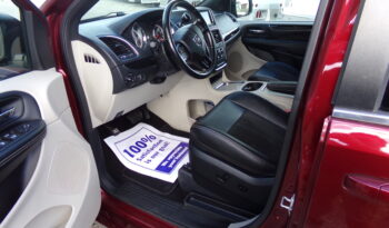 2020 Dodge Grand Caravan / BraunAbility Rear-Entry Foldout V7 Manual Ramp full