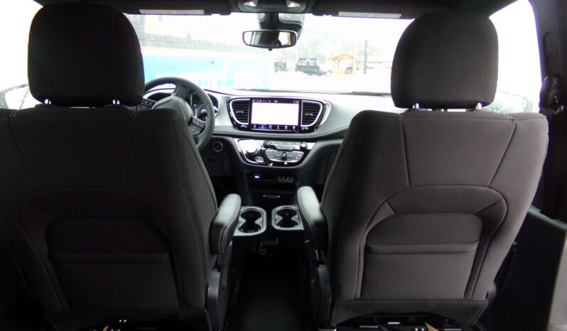 2024 Chrysler Pacifica / BraunAbility Side-Entry Foldout Power Ramp full