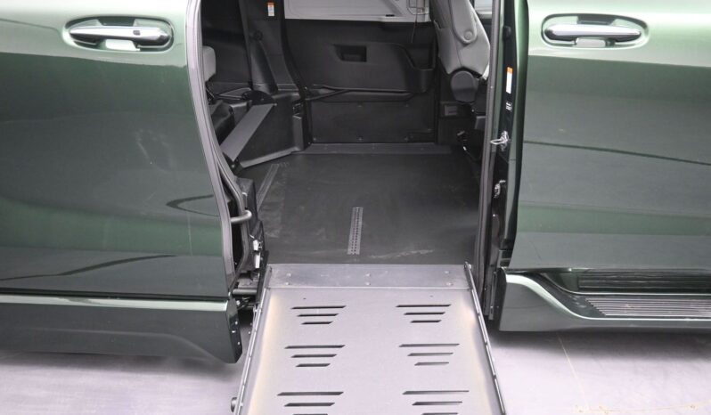 2026 Toyota Sienna XLE / BraunAbility Side-Entry Foldout XT Power Ramp full