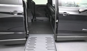 2026 Chrysler Voyager / BraunAbility Side-Entry Foldout Companion Van Manual Ramp full
