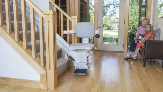 elite-straight-indoor-stair-lift-1200x525-3